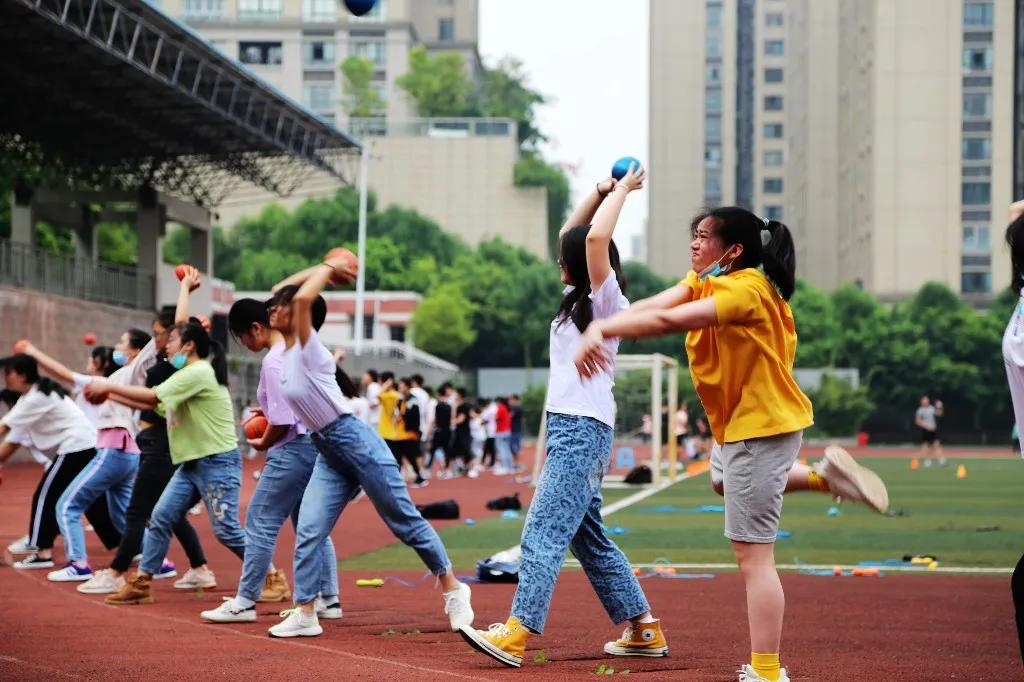 万州最新楼盘，现代都市生活新领地探索